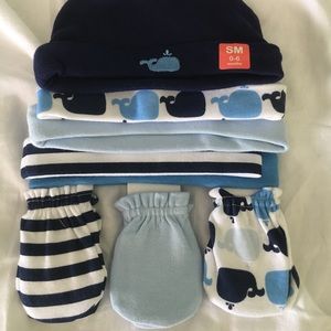 Baby hats and mittens